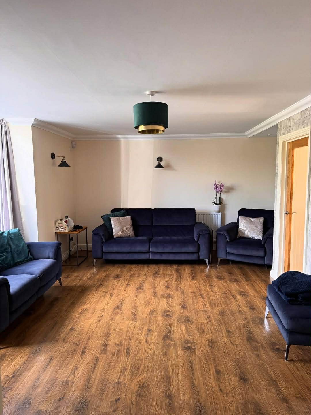 Eco Shine cleaner using eco-friendly products